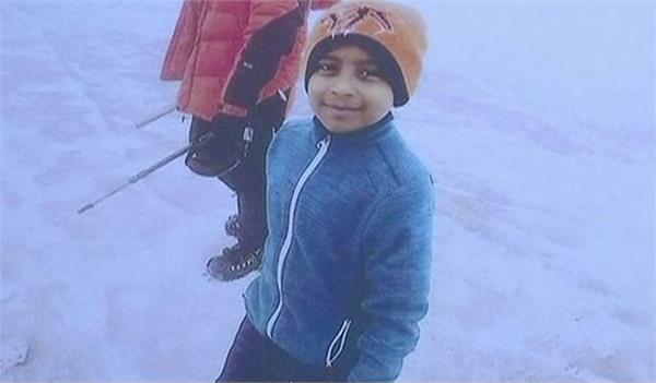 hyderabad boy  8  climbs australia  s highest peak