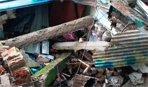 bihar  5 killed due to house roof collapse  many injured