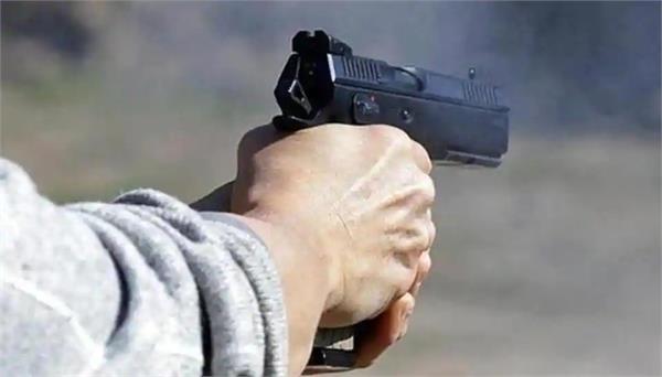 mentally retarded man commits suicide after killing 5