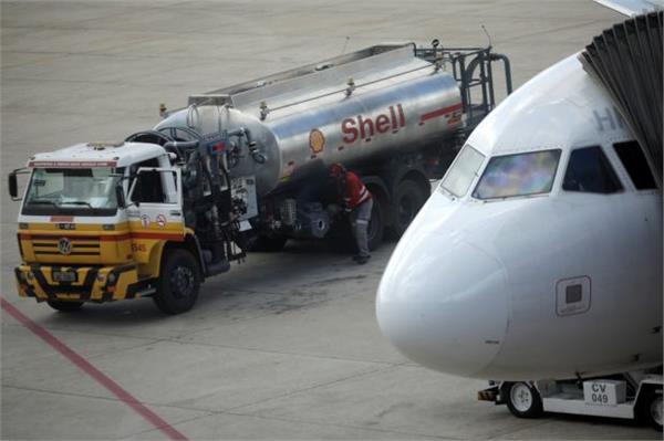 increase passengers airlines fueled fuel prices