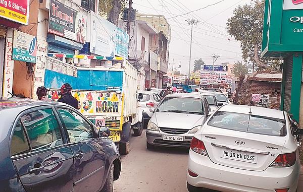 traffic jam on city  s narrow streets