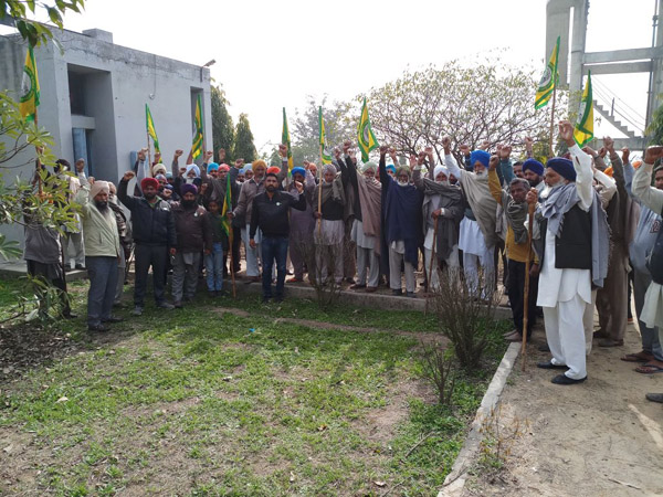 ਲੋਕਾਂ ਪਾਵਰਕਾਮ ਵੱਲੋਂ ਕੱਟਿਆ ਵਾਟਰ ਵਰਕਸ ਦਾ ਬਿਜਲੀ ਕੁਨੈਕਸ਼ਨ ਜੋੜਿਆ