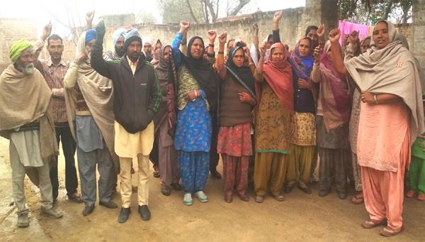 slogans against the government by workers for debt waiver