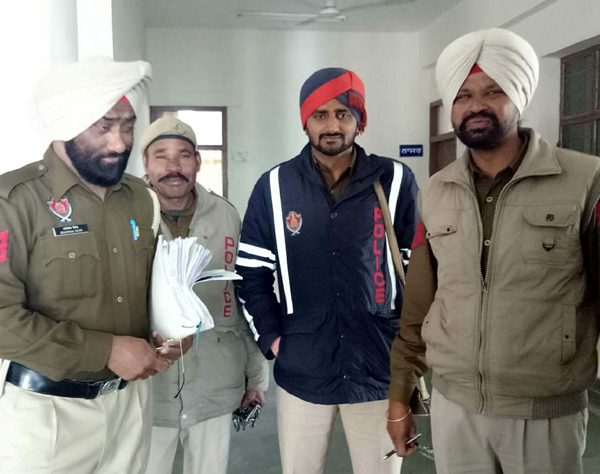 ਦਲਜੀਤ ਸਿੰਘ ਤੇ ਰਾਜਬਖਸ਼ ਨੂੰ ਪੁਲਸ ਪ੍ਰੋਟੈਕਸ਼ਨ ਵਾਰੰਟ ''ਤੇ ਲੈ ਕੇ ਆਈ