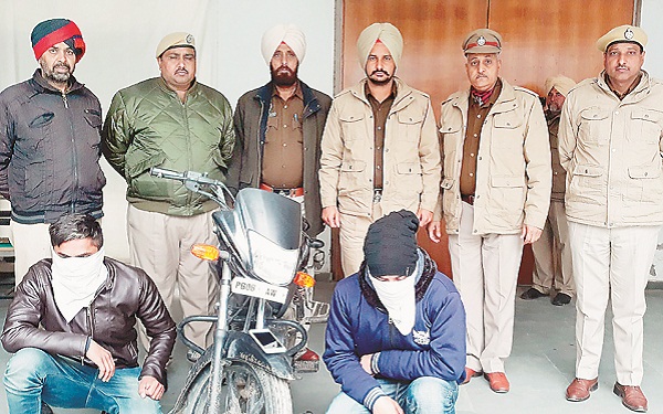 ਲੁਟੇਰਾ ਗਿਰੋਹ ਦੇ 2 ਮੈਂਬਰ ਗ੍ਰਿਫਤਾਰ