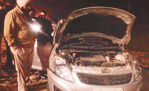 former minister mohan lal  s car collided with a truck