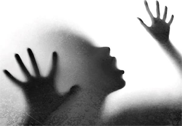 woman  rape  police
