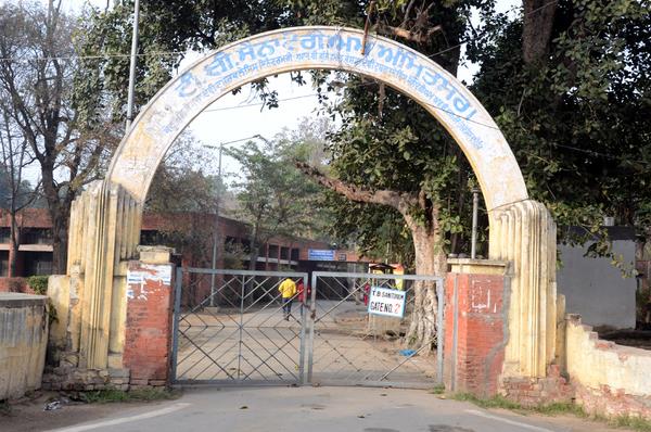 government tee is running without medicines t b hospital