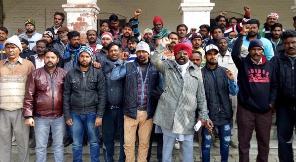 slogans by the sewerage employees union