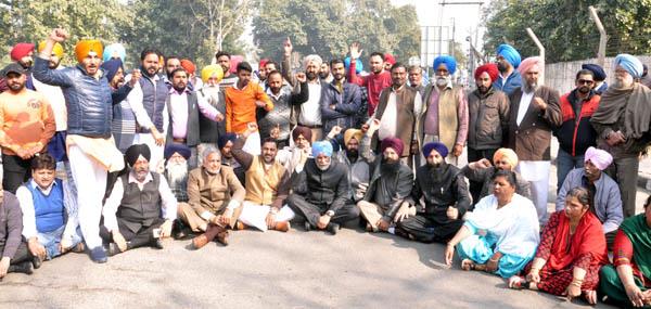 akali leaders marched towards moti mahal