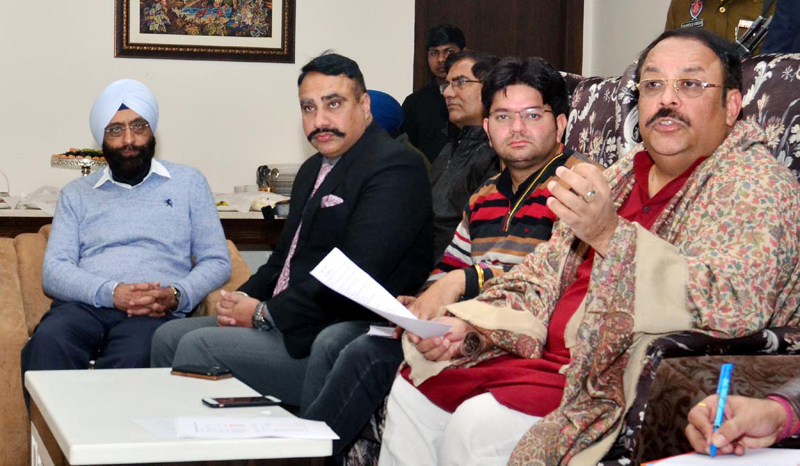 ਕਾਂਗਰਸ ਅੰਮ੍ਰਿਤਸਰ-ਬਰਮਿੰਘਮ ਫਲਾਈਟ ਦੀ ਬੇਵਜ੍ਹਾ ਸਿਹਰਾ ਲੈਣ ਦੀ ਤਾਕ ''ਚ : ਸ਼ਵੇਤ ਮਲਿਕ