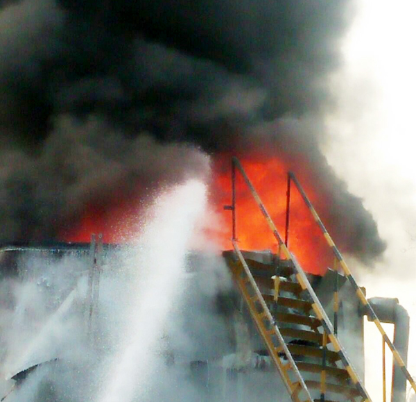 ਫੈਕਟਰੀ ਦੇ ਫਿਊਲ ਟੈਂਕ ''ਚ ਅੱਗ ਲੱਗਣ ਨਾਲ ਬਲਾਸਟ