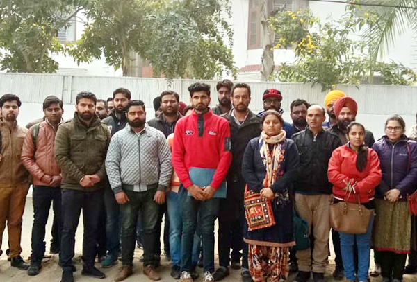 ਪਾਰਟ ਟਾਈਮ ਲੈਕਚਰਾਰਾਂ ਨੇ ਤਕਨੀਕੀ ਸਿੱਖਿਆ ਮੰਤਰੀ ਦੀ ਕੋਠੀ ਅੱਗੇ ਲਾਏ ਡੇਰੇ
