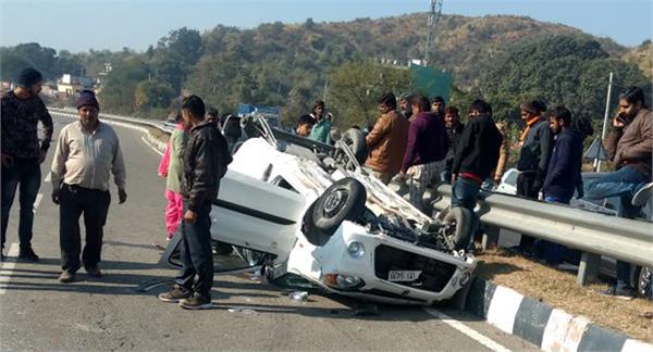 2 die in road accident