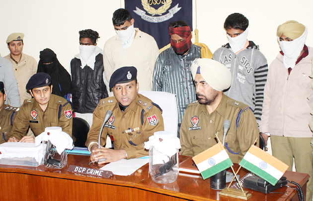 ਖੁਦ ਨੂੰ ਪੁਲਸ ਦੱਸ ਕੇ ਕਰਦੇ ਸਨ ਹਫਤਾ ਵਸੂਲੀ, ਚੜ੍ਹੇ ਪੰਜਾਬ ਪੁਲਸ ਦੇ ਹੱਥੇ