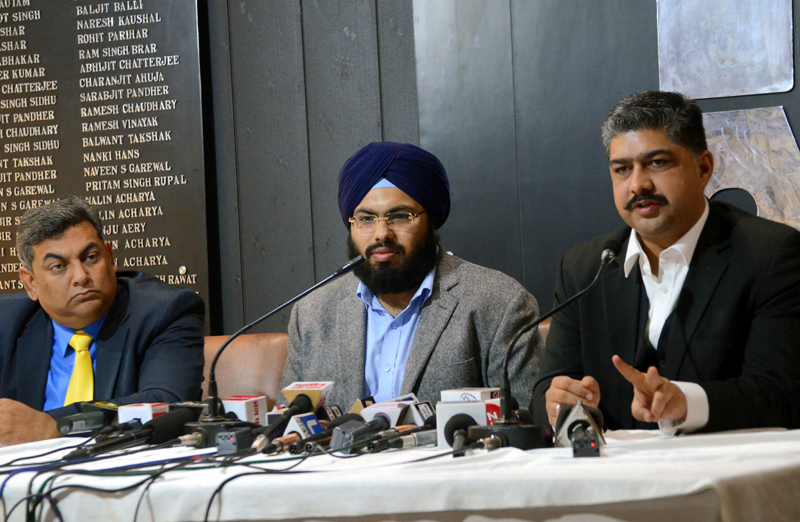 ਪਿਤਾ ਦੀ ਮੌਤ ਲਈ ਜ਼ਿੰਮੇਵਾਰ ਲੋਕਾਂ ਤੋਂ ਹਾਲੇ ਵੀ ਖਤਰਾ : ਅਨਮੋਲ ਚੱਢਾ