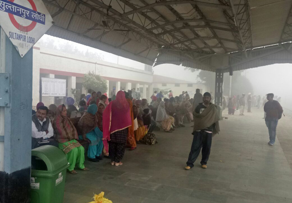 ਸੰਘਣੀ ਧੁੰਦ, ਤੇਜ਼ ਹਵਾਵਾਂ ਤੇ ਠੰਡ ਨੇ ਨਵੇਂ ਸਾਲ ਨੂੰ ਕਿਹਾ ਖੁਸ਼ਾਮਦੀਦ