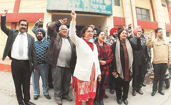 doctors strike  patients dead