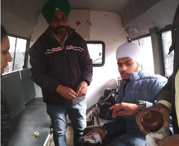 ਗਣਤੰਤਰ ਦਿਹਾੜੇ ਦੀ ਫੁੱਲ ਡਰੈੱਸ ਰਿਹਰਸਲ ਦੌਰਾਨ ਵਿਦਿਆਰਥੀ ਦੇ ਮੂੰਹ ਨੂੰ ਪਈ ਅੱਗ