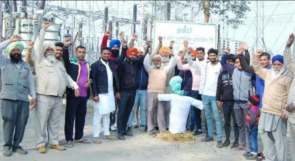 ਪਾਵਰਕਾਮ ਮੁਲਾਜ਼ਮਾਂ ਵੱਲੋਂ ਪੰਜਾਬ ਸਰਕਾਰ ਖਿਲਾਫ ਰੋਸ ਮੁਜ਼ਾਹਰਾ