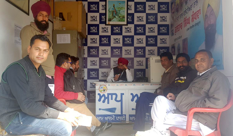 ਵਿਧਾਇਕ ਸੰਧਵਾਂ ਨੇ ਸੁਣੀਆਂ ਲੋਕਾਂ ਦੀਆਂ ਸਮੱਸਿਆਵਾਂ