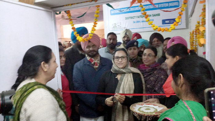 ਰਾਜ ਮੰਤਰੀ ਤੇ ਵਿਧਾਇਕ ਨਾਗਰਾ ਨੇ ਆਨਲਾਈਨ ਰਜਿਸਟਰੀਆਂ ਦੇ ਪ੍ਰਾਜੈਕਟ ਦੀ ਕੀਤੀ ਸ਼ੁਰੂਆਤ