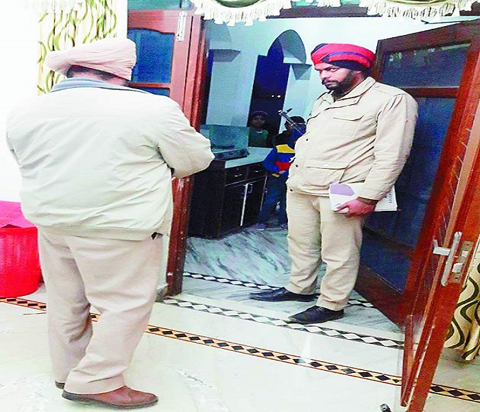 ਭਰਾ ਦੇ ਵਿਆਹ ਆਏ ਐੱਨ. ਆਰ. ਆਈ. ਦੀ ਕੋਠੀ ''ਤੇ ਚੋਰਾਂ ਬੋਲਿਆ ਧਾਵਾ