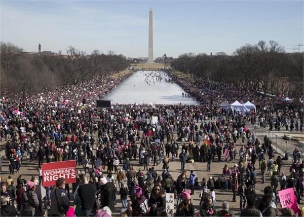 supporters  against  administration