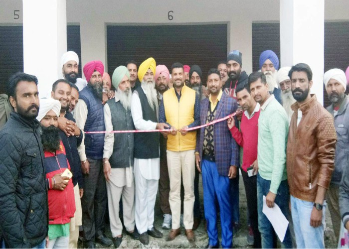 ਕਸਬਾ ਵਾਸੀਆਂ ਨੂੰ ਰੋਜ਼ਗਾਰ ਦੇਣਾ ਪੰਚਾਇਤ ਦਾ ਫ਼ਰਜ਼ : ਸਰਪੰਚ ਚੀਮਾ