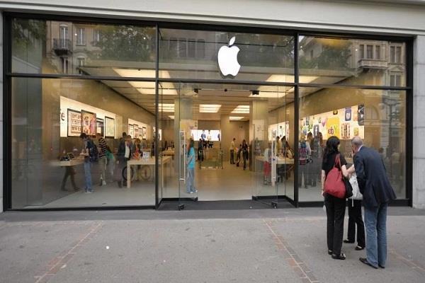 apple iphone blast 7 people injured