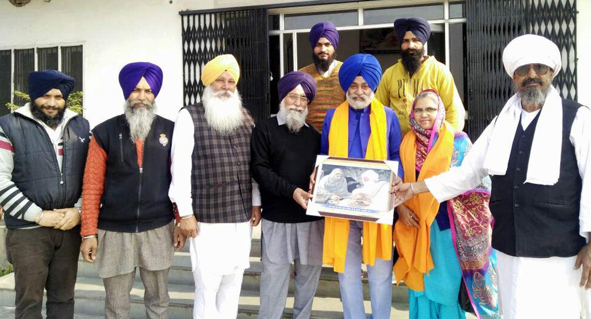 ਐੱਸ.ਜੀ.ਪੀ.ਸੀ. ਦੇ ਸਾਬਕਾ ਖੇਡ ਡਾਇਰੈਕਟਰ ਸਨਮਾਨਿਤ