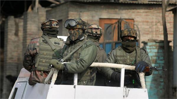 ਦੱਖਣੀ ਕਸ਼ਮੀਰ ''ਚ ਸੁਰੱਖਿਆ ਫੋਰਸ ਅਤੇ ਸਥਾਨਕ ਲੋਕਾਂ ਵਿਚਕਾਰ ਝੜਪਾਂ