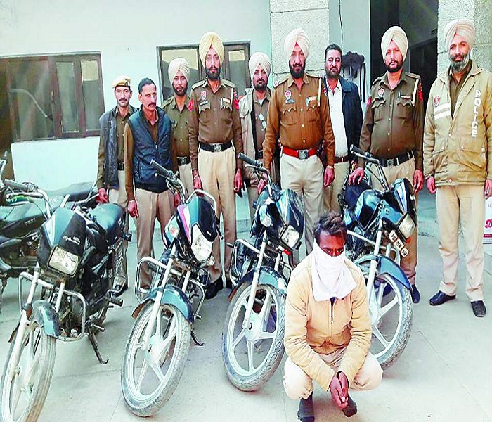 ਚੋਰੀ ਦੇ ਚਾਰ ਮੋਟਰਸਾਈਕਲਾਂ ਸਣੇ ਦੋਸ਼ੀ ਕਾਬੂ