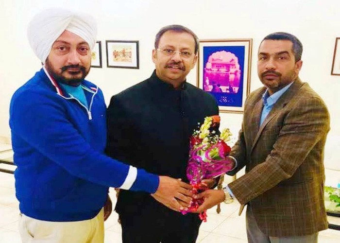 ਢਿੱਲੋਂ ਨੇ ਕੀਤਾ ਹਾਈਕੋਰਟ ਦੇ ਜੱਜ ਅਮਿਤ ਰਾਵਲ ਨੂੰ ਸਨਮਾਨਿਤ