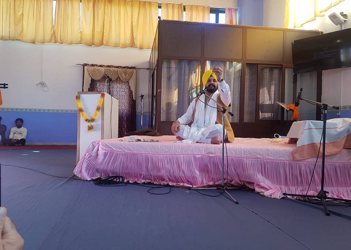ਇਟਲੀ ''ਚ ਮਾਘੀ ਦਿਹਾੜੇ ''ਤੇ ਭਾਈ ਸਰਬਜੀਤ ਸਿੰਘ ਧੂਦਾਂ ਦੇ ਸਜਾਏ ਦੀਵਾਨ