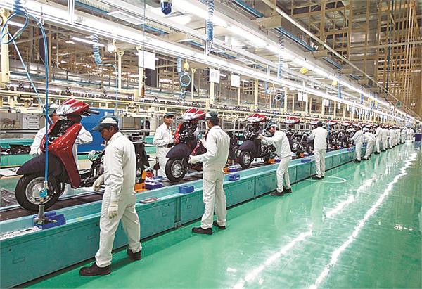 scooters are breaking 110 c  was segment bike market