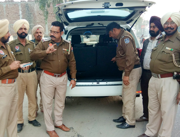 ਪੁਲਸ ਨੇ ਕੀਤੀ ਸ਼ੱਕੀ ਤੇ ਹੈਵੀ ਵਾਹਨਾਂ ਦੀ ਚੈਕਿੰਗ