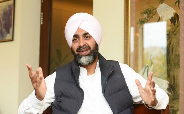 ਵਿੱਤ ਮੰਤਰੀ ਨੇ ਮੁਲਾਜ਼ਮਾਂ ਤੇ ਪੈਨਸ਼ਨਰਾਂ ਨੂੰ ਬਜਟ ''ਚ ਵਿਖਾਇਆ ਅੰਗੂਠਾ!