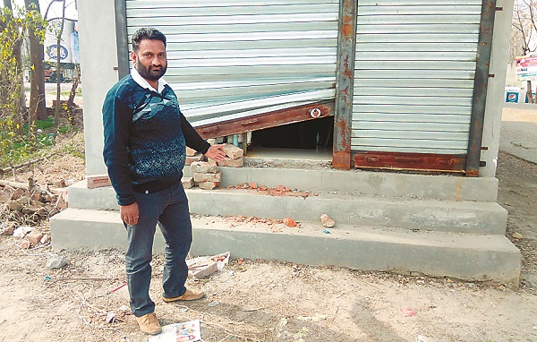 ਸੈਨੇਟਰੀ ਦੀ ਦੁਕਾਨ ''ਚ ਚੋਰੀ