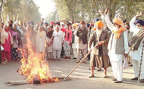 kisan sangharsh committee has blamed the government for the demands