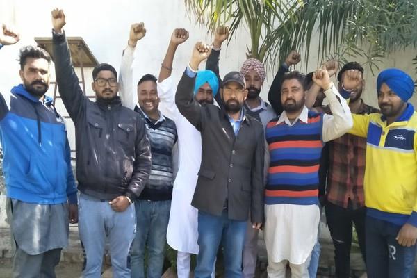 sloganeering by contract employees