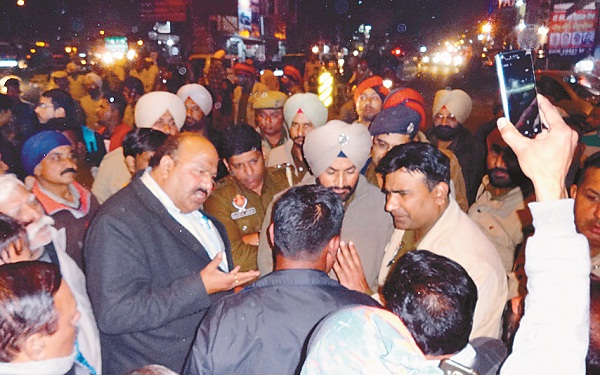 ਦਲਿਤ ਸੰਗਠਨਾਂ ਵੱਲੋਂ ਚੱਕਾ ਜਾਮ ਤੇ ਰੋਸ ਪ੍ਰਦਰਸ਼ਨ