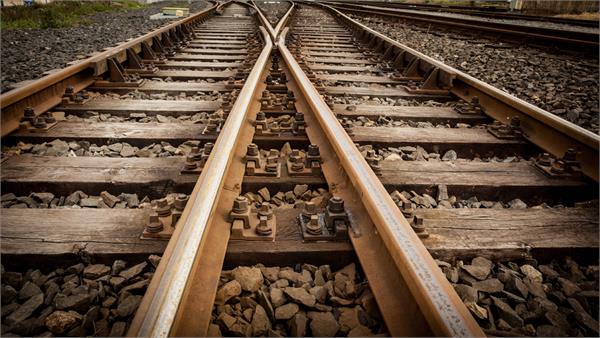 elder  s death due to jump in train