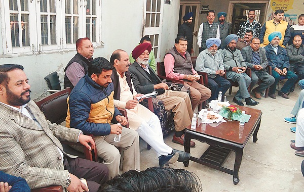 ਵਿਧਾਇਕ ਗਿਲਜੀਆਂ ਨੇ ਸੁਣੀਆਂ ਨਗਰ ਨਿਵਾਸੀਆਂ ਦੀਆਂ ਮੁਸ਼ਕਿਲਾਂ