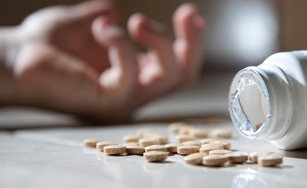 swallowing poisonous medicine damages the young