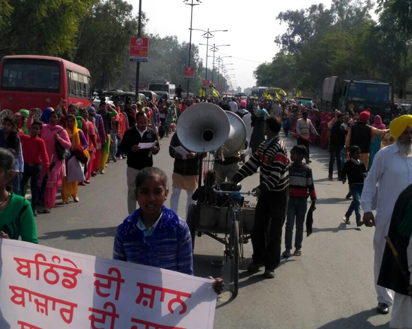 ਥਰਮਲ ਪਲਾਂਟ ਮੋਰਚਾ : ਸੜਕਾਂ ''ਤੇ ਉੱਤਰੇ ਹਜ਼ਾਰਾਂ ਵਰਕਰ, ਫਾਇਰ ਬ੍ਰਿਗੇਡ ਚੌਕ ''ਚ ਕੀਤਾ ਚੱਕਾ ਜਾਮ