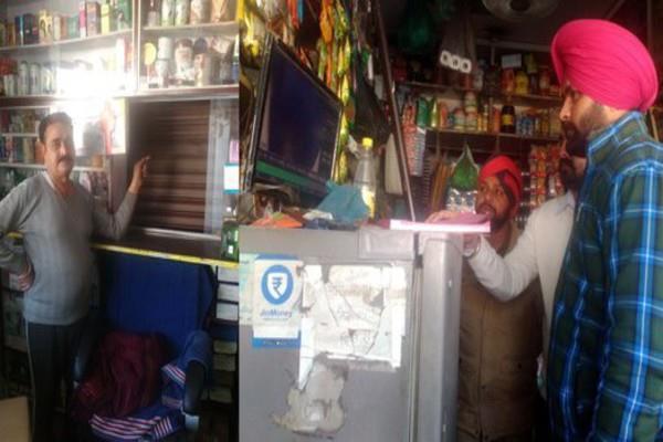 the thieves targeted 2 shops of medicines
