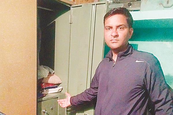 millions of jewels and foreign currency stolen