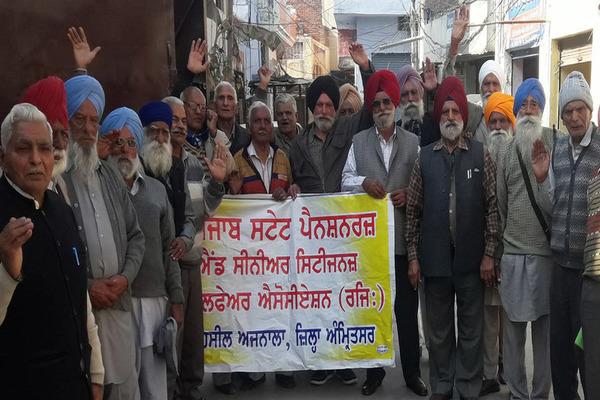 protests against the state government by former employees