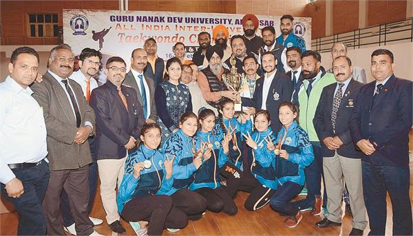 guru nanak dev university wins in women category also